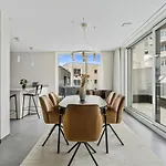 Luxury 2Br, Free Parking, Balcony